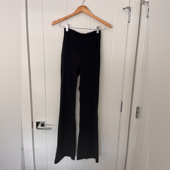 Lululemon Groove Nulu SHR Flare Pant Regular - Picture 1 of 2